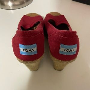 Red Toms Wedges